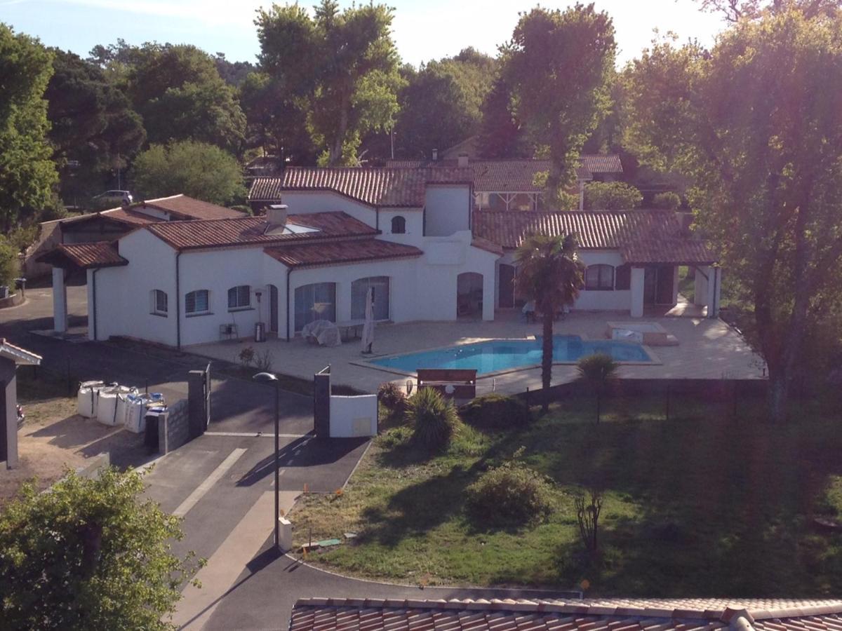 Bed and Breakfast Domaine De L'Espiguette Biganos Exterior foto