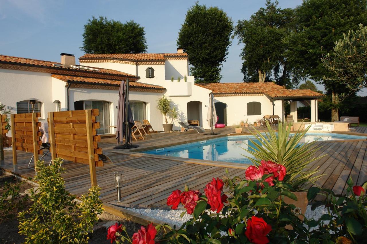 Bed and Breakfast Domaine De L'Espiguette Biganos Exterior foto